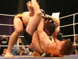 Click for more Vikingfight IV pictures